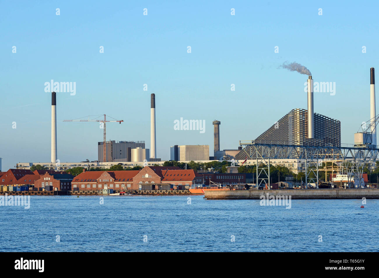 Dänemark, Kopenhagen, Amager Bakke (Amager Hill) auch bekannt als Amager Hang oder Copenhill, ist eine kombinierte Wärme- und Stromerzeugung müllheizkraftwerk Amager, Stockfoto