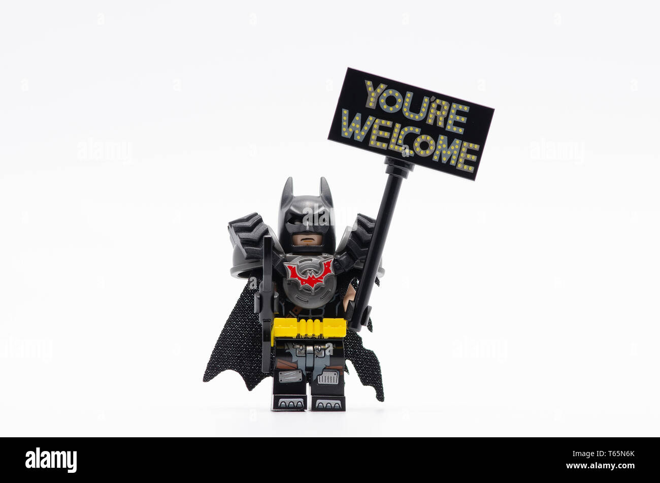 Lego Batman Kampf bereit halten Sie sind Willkommen anmelden. Lego Minifiguren sind von der Lego Gruppe hergestellt. Stockfoto