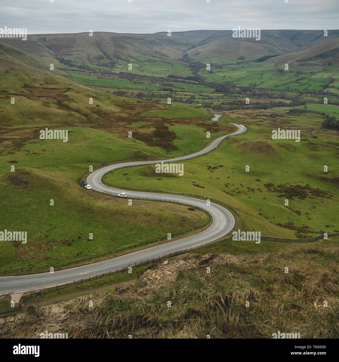 Edale Road, Peak District im Winter Stockfoto