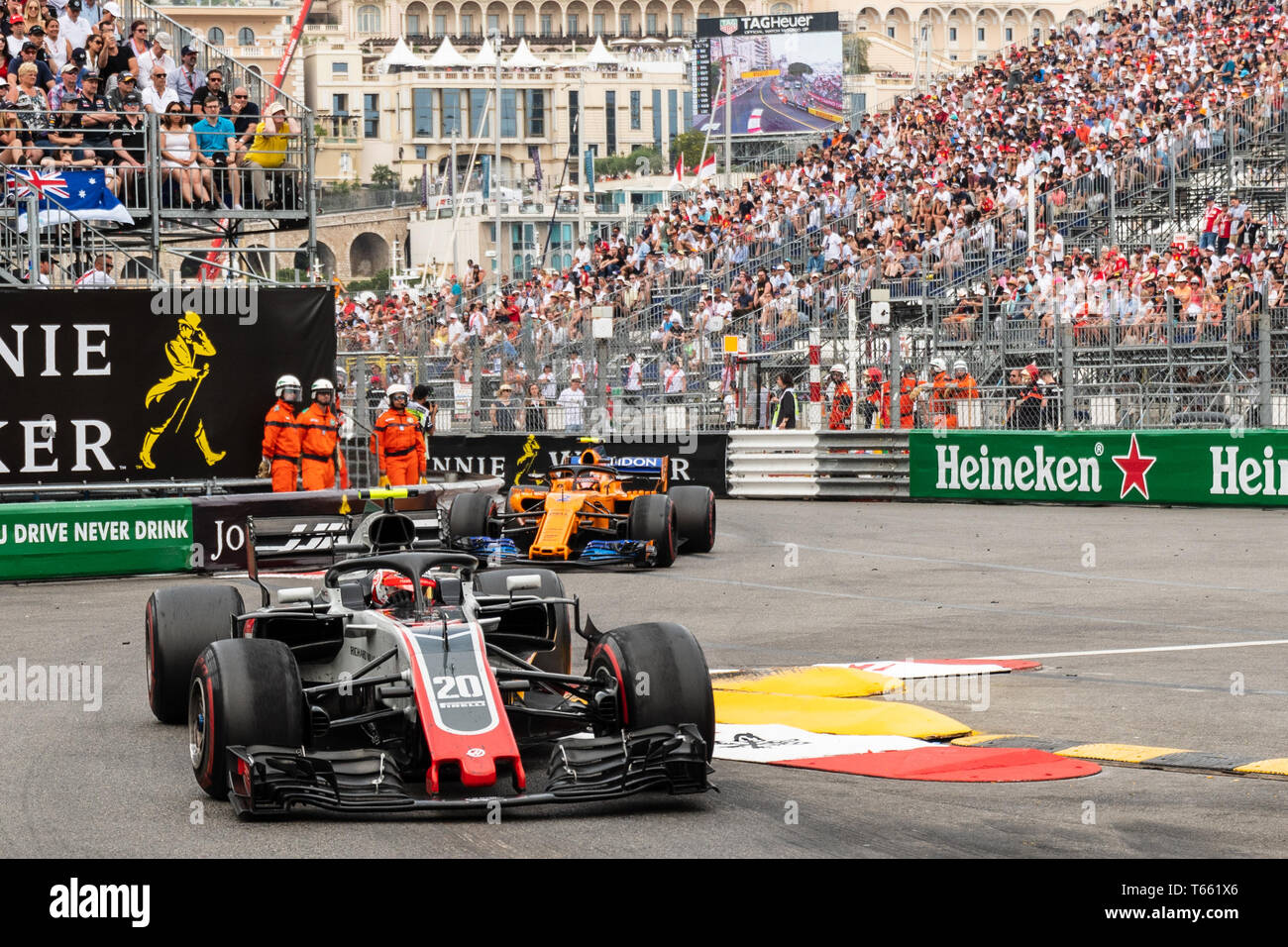 Monte Carlo / Monaco - 05/27/2018 - #2 Stoffel VANDOORNE (BEL, McLaren) und #20 Kevin Magnussen (DEN, HAAS) während der GP von Monaco Stockfoto