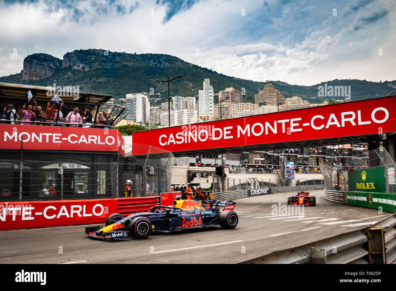 Monte Carlo / Monaco - 05/27/2018 - #3 Daniel Ricciardo (AUS, Red Bull Racing) und #5 Sebastian Vettel (GER, Ferrari) kämpft für die Leitung während der M Stockfoto