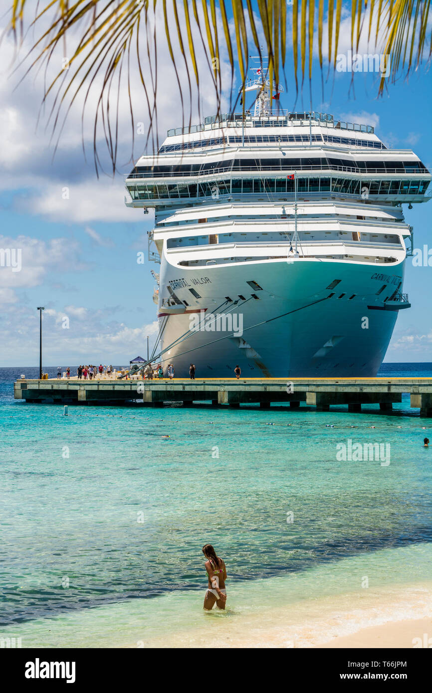 Kreuzfahrtschiff Grand Turk Cruise Port, Grand Turk, Turks- und Caicos-Inseln, Karibik. Stockfoto