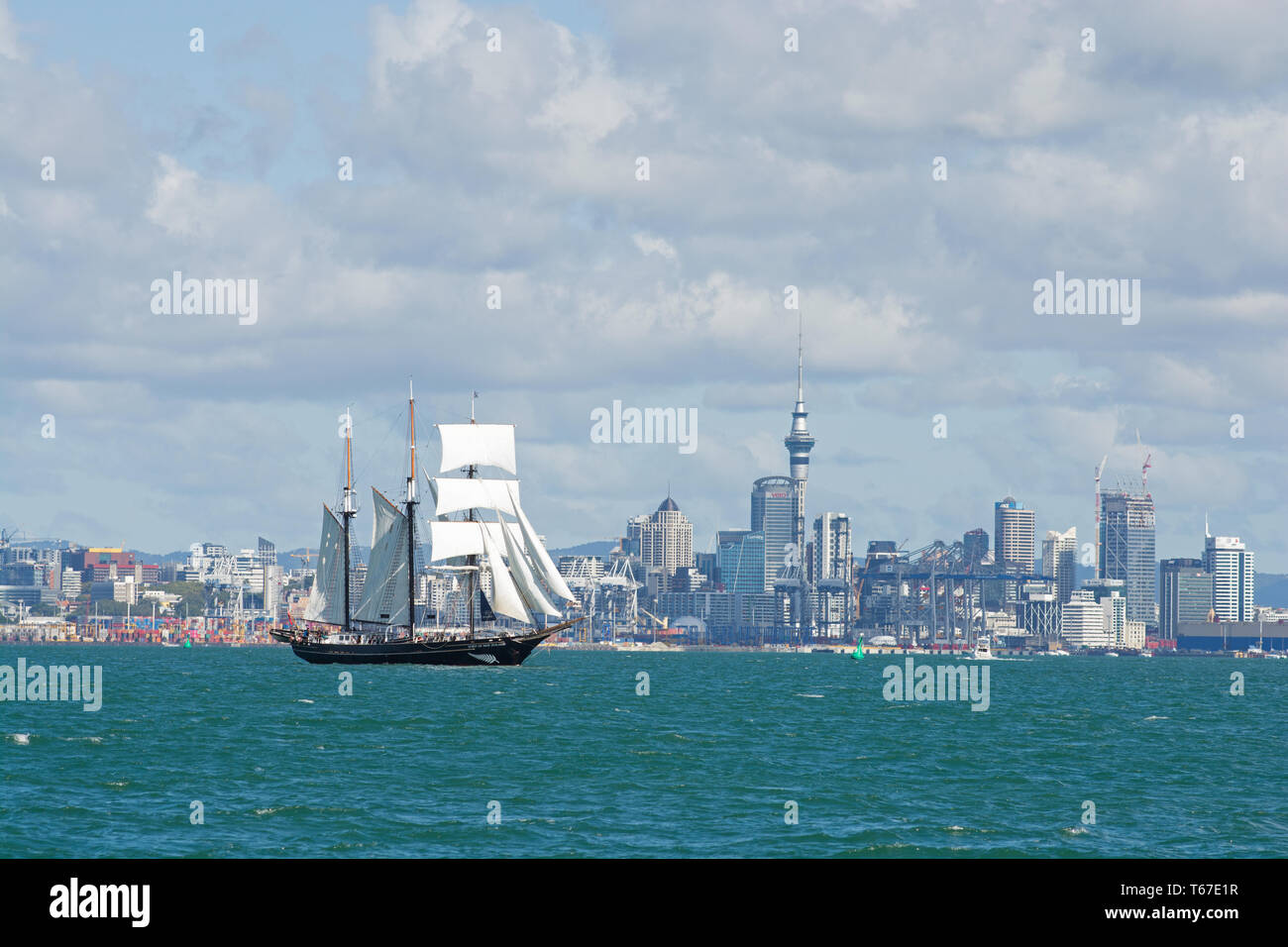 Schulschiff Geist von Neuseeland in vollen Segeln Stockfoto