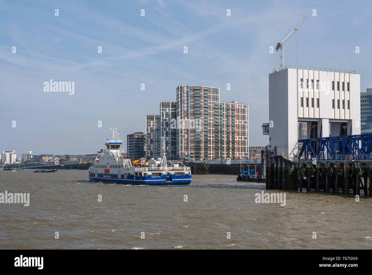 Woolwich Fähre über die Themse in London. Stockfoto