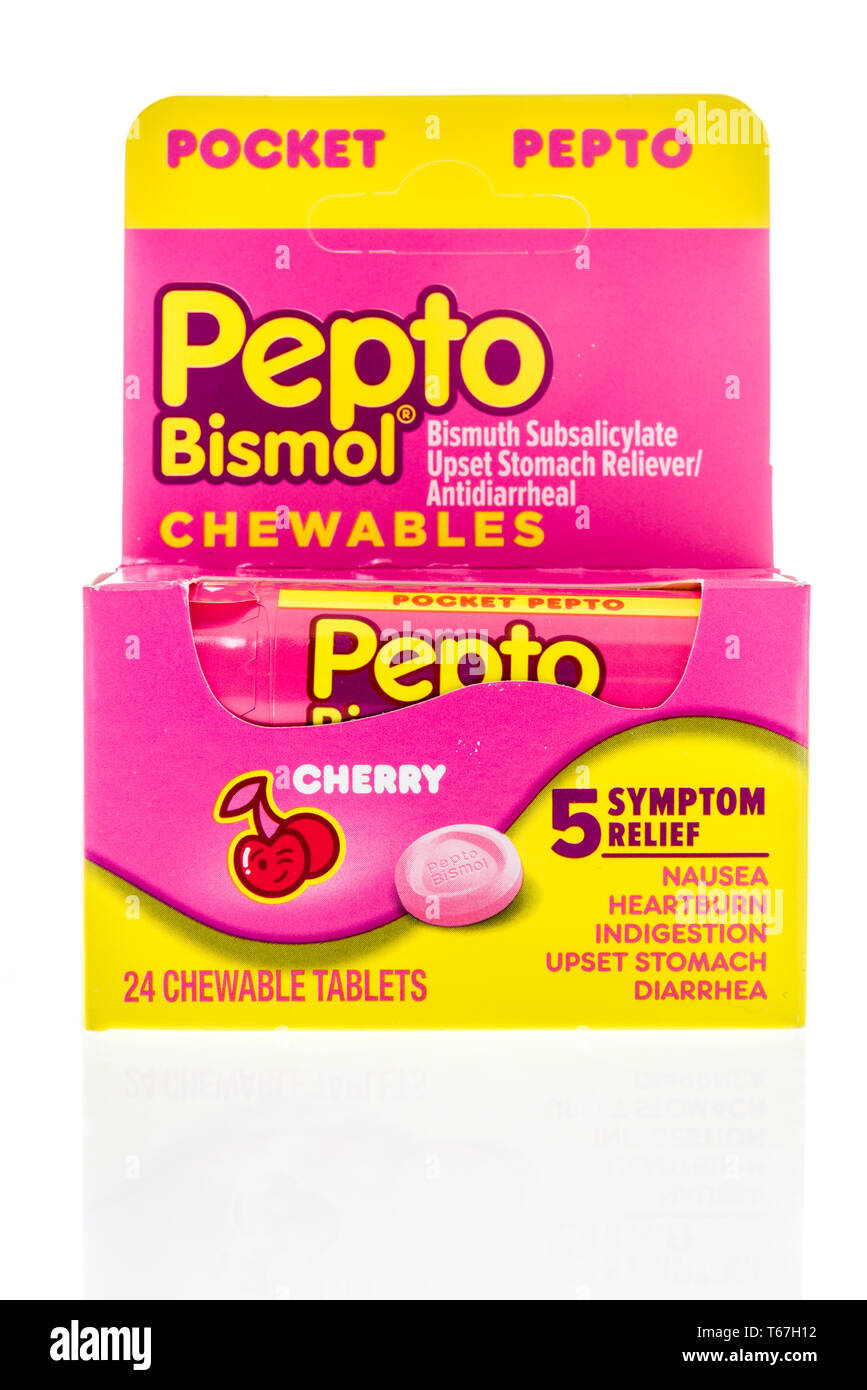 Winneconne, WI - 26. April 2019: ein Paket von Pepto Bismol Medizin für Diarrhöe, Übelkeit, Sodbrennen, Verdauungsstörungen auf einem isolierten Hintergrund Stockfoto