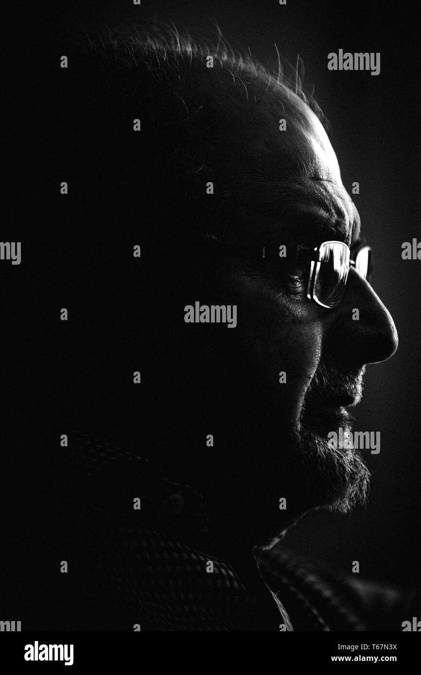 Der indisch-amerikanische Schriftsteller Salman Rushdie. Eine Abhandlung, ist eine autobiografische von Random House im Jahr 2012 veröffentlicht. Joseph Anton war das Pseudonym, während er im Versteck nach Ayatollah Khomeini eine Fatwa herausgegeben folgenden Rushdies Roman "Die satanischen Verse". Stockfoto