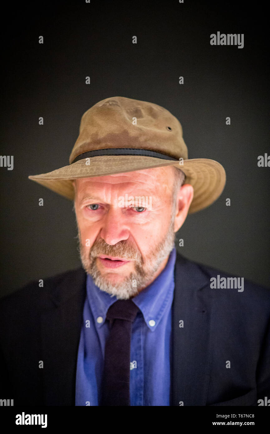 Climateology Forscher und Adjunct Professor an der Columbia University James Hansen fordert junge Menschen auf den Klimawandel zu handeln. Er versagt, Politiker und verantwortlichen Handeln. Hier spricht er in einem Seminar, das von der Jugend für die Ziele der nachhaltigen Entwicklung an der Columbia University statt. Stockfoto