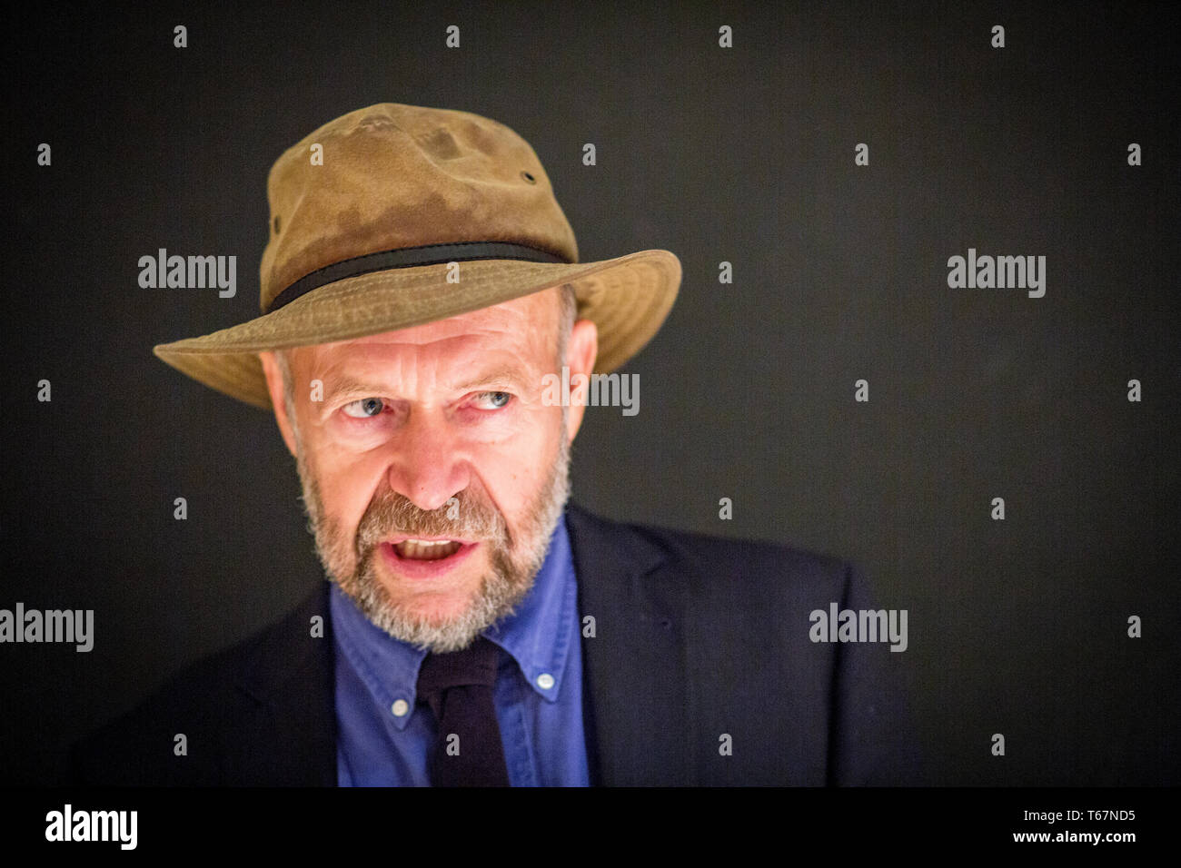 Climateology Forscher und Adjunct Professor an der Columbia University James Hansen fordert junge Menschen auf den Klimawandel zu handeln. Er versagt, Politiker und verantwortlichen Handeln. Hier spricht er in einem Seminar, das von der Jugend für die Ziele der nachhaltigen Entwicklung an der Columbia University statt. Stockfoto