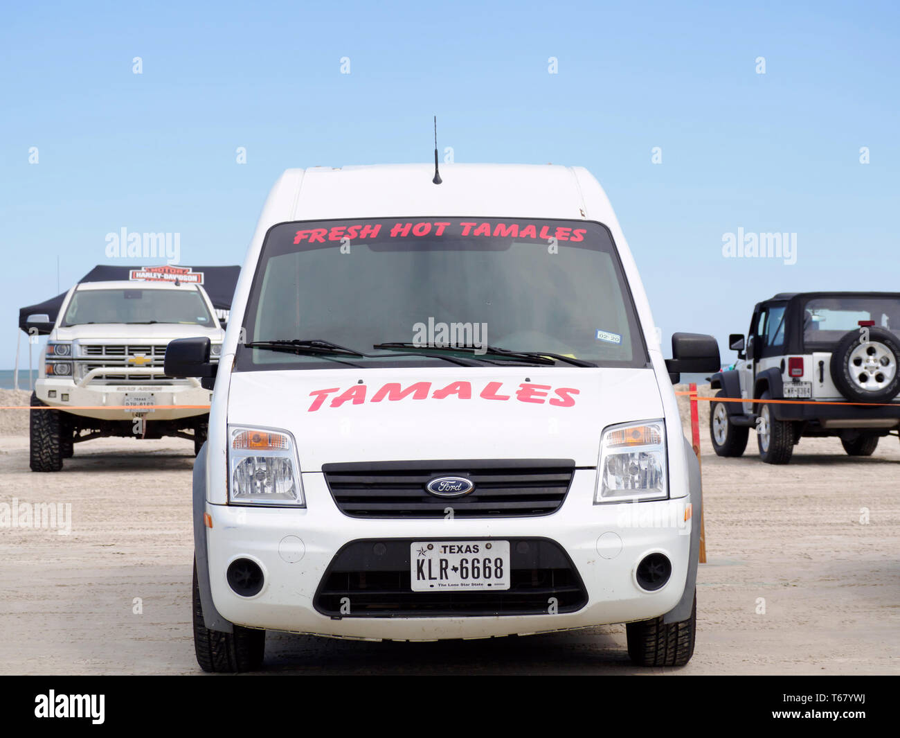 Ein tamale Vending van sitzt in einem Strand Parkplatz am2019 Texas Sandfest in Port Aransas, Texas USA. Stockfoto