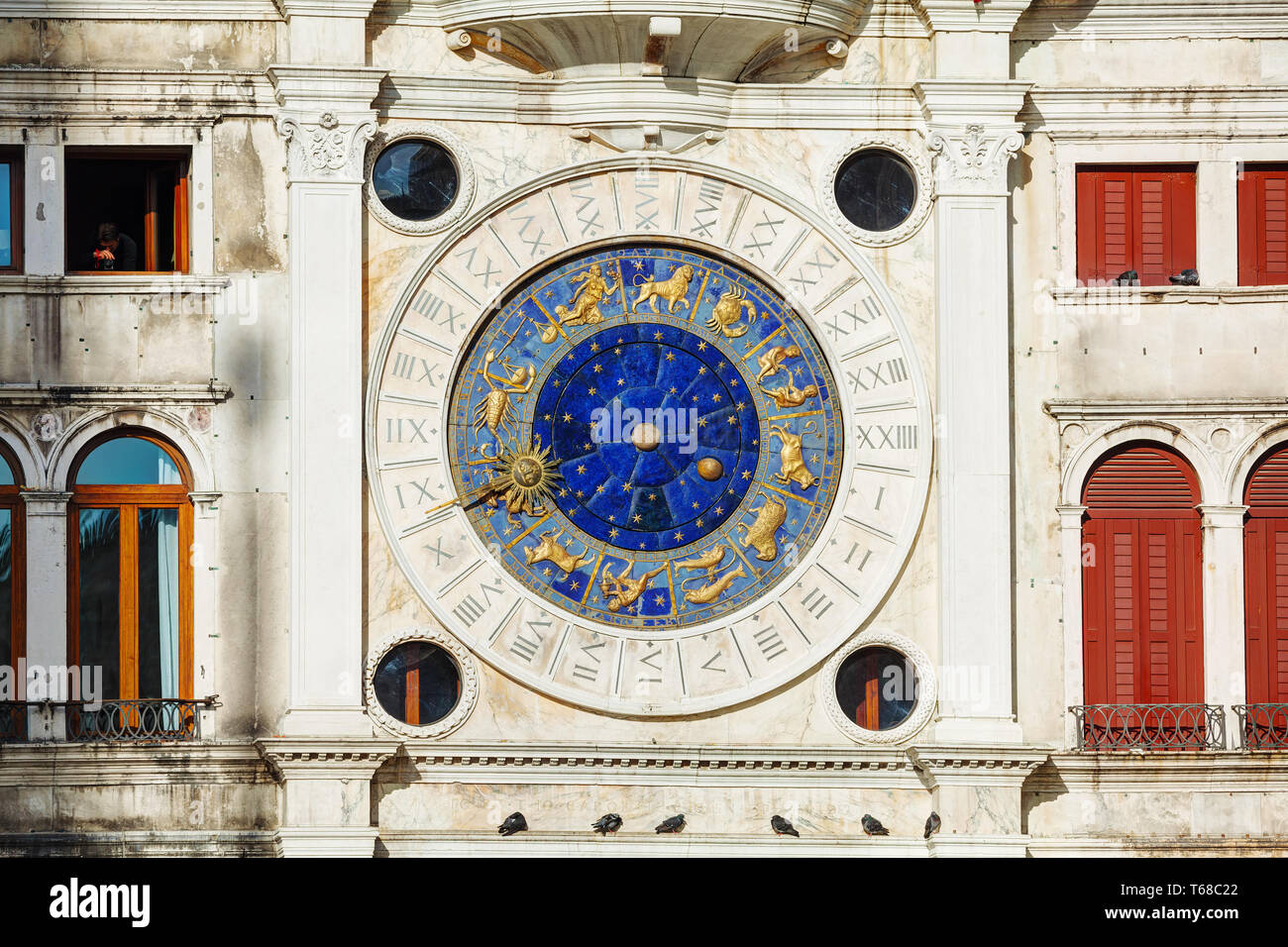 Astrologische Uhr im Torre dell'Orologio in Venedig Stockfoto