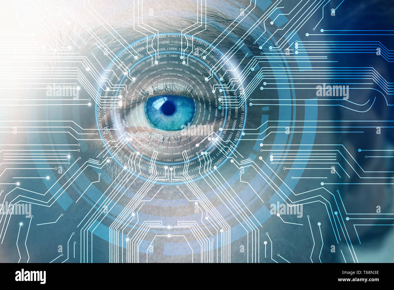Männliche Hacker mit Iriserkennung, Nahaufnahme. Konzept der digitalen Kriminalität Stockfoto