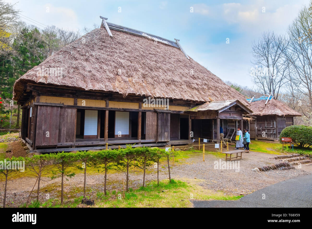 Kitakami, Japan - 22 April 2018: michinoku Folklore Dorf ist eine Fundgrube an historischen Häusern und folkloristische Artefakte. Die meisten Gebäude und Stockfoto