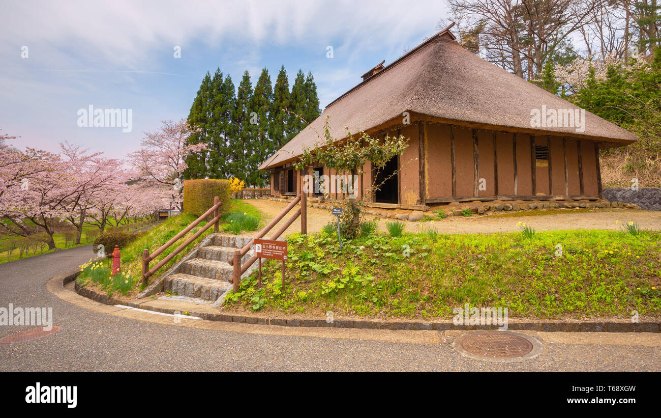 Kitakami, Japan - 22 April 2018: michinoku Folklore Dorf ist eine Fundgrube an historischen Häusern und folkloristische Artefakte. Die meisten Gebäude und Stockfoto