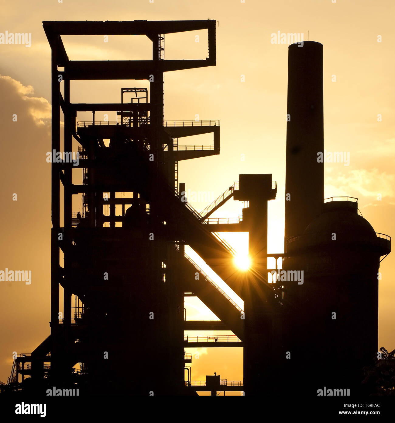 Stillgelegte Industrieanlagen Phoenix West mit Hochofen 5, Dortmund, Ruhrgebiet, Deutschland, Europa Stockfoto