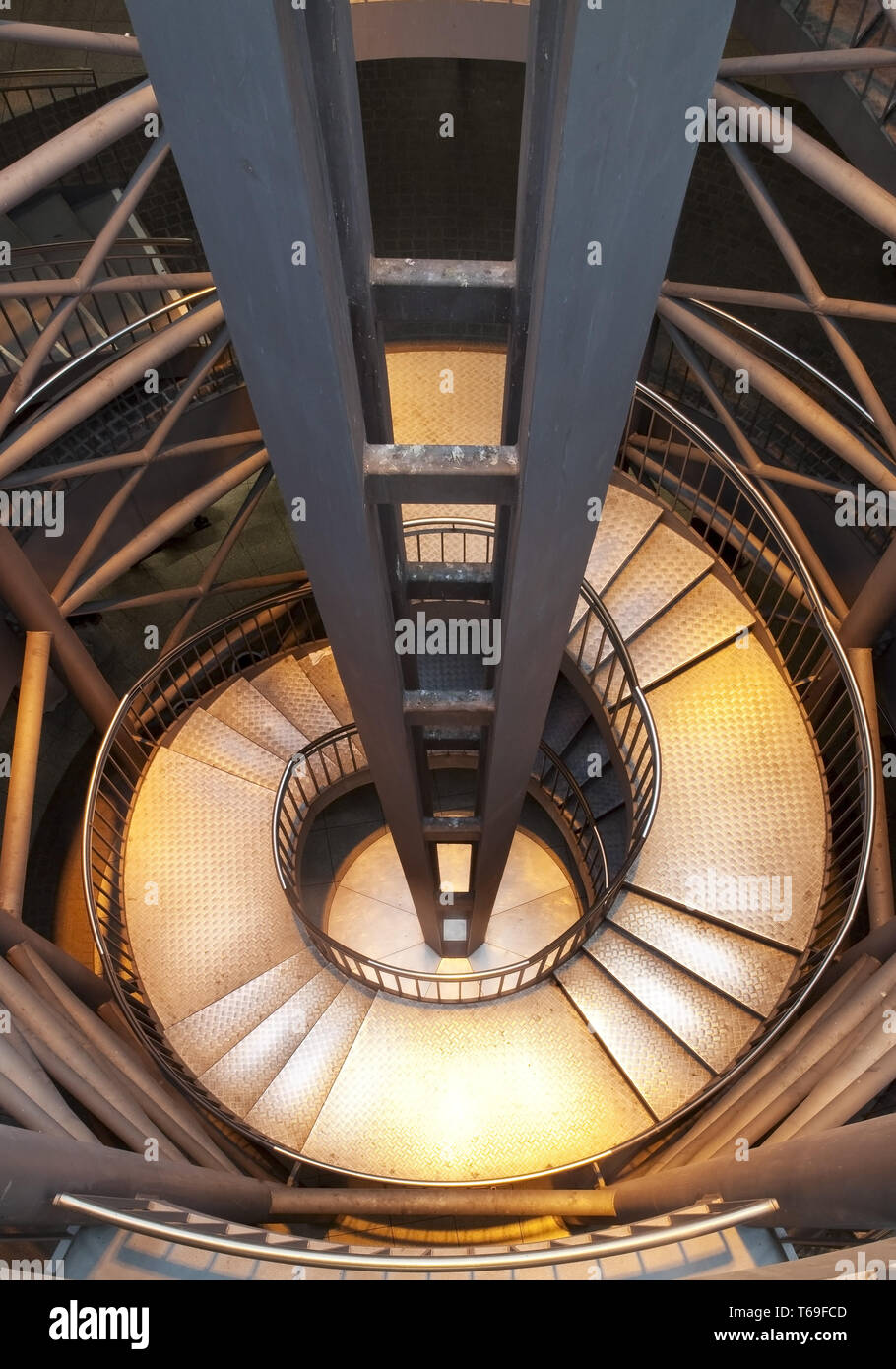 Treppen an den U-Bahnhof Reinoldikirche, Dortmund, Ruhrgebiet, Deutschland Stockfoto