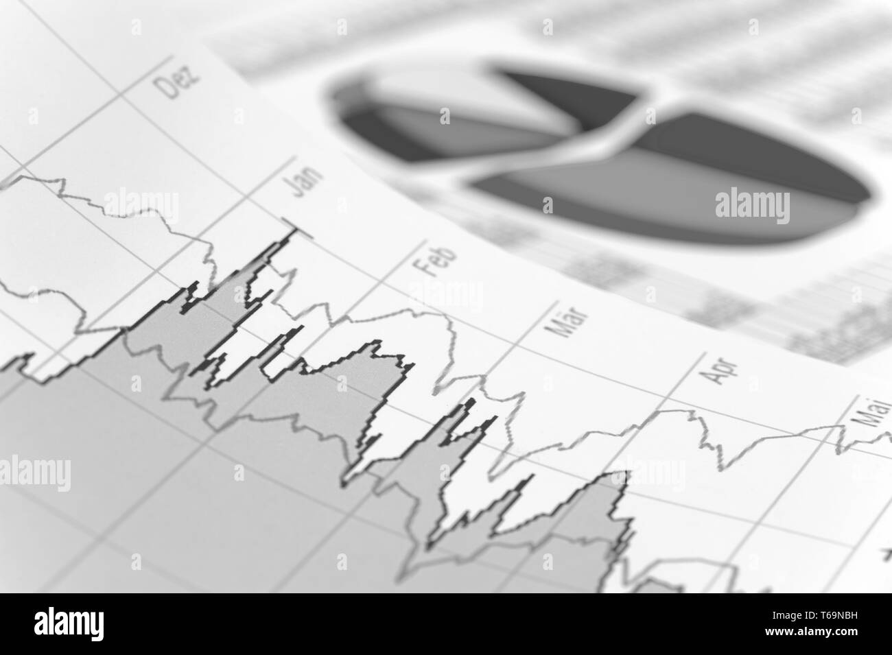 die Grafik zeigt Erfolg am Finanzmarkt mit euro Stockfoto