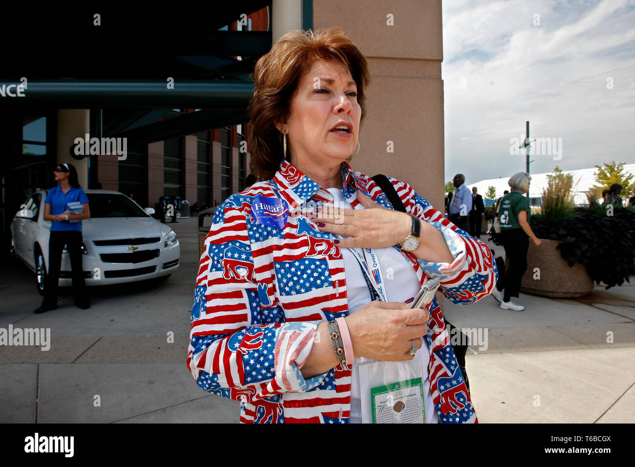 Der DNC-Convention in Denver wird Obama ihre Kandidaten. Frau Gutierrez aus Laredo, Texas, ist eine gern Hillary-Fan, und fühlen sich durch die fehlende Anerkennung von der Obama Kampagne enttäuscht. Stockfoto