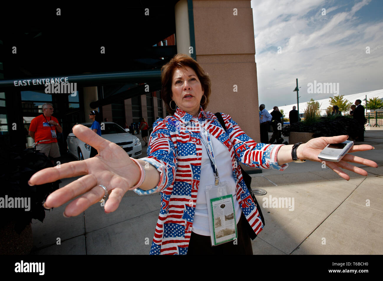 Der DNC-Convention in Denver wird Obama ihre Kandidaten. Frau Gutierrez aus Laredo, Texas, ist eine gern Hillary-Fan, und fühlen sich durch die fehlende Anerkennung von der Obama Kampagne enttäuscht. Stockfoto