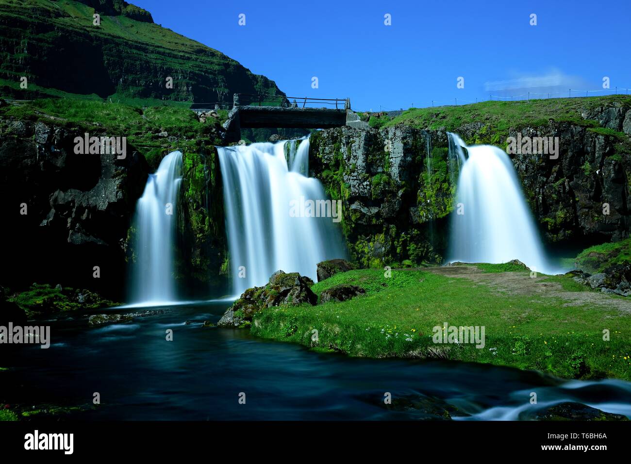 Wasserfall in der Nähe von Kirkjufell Stockfoto
