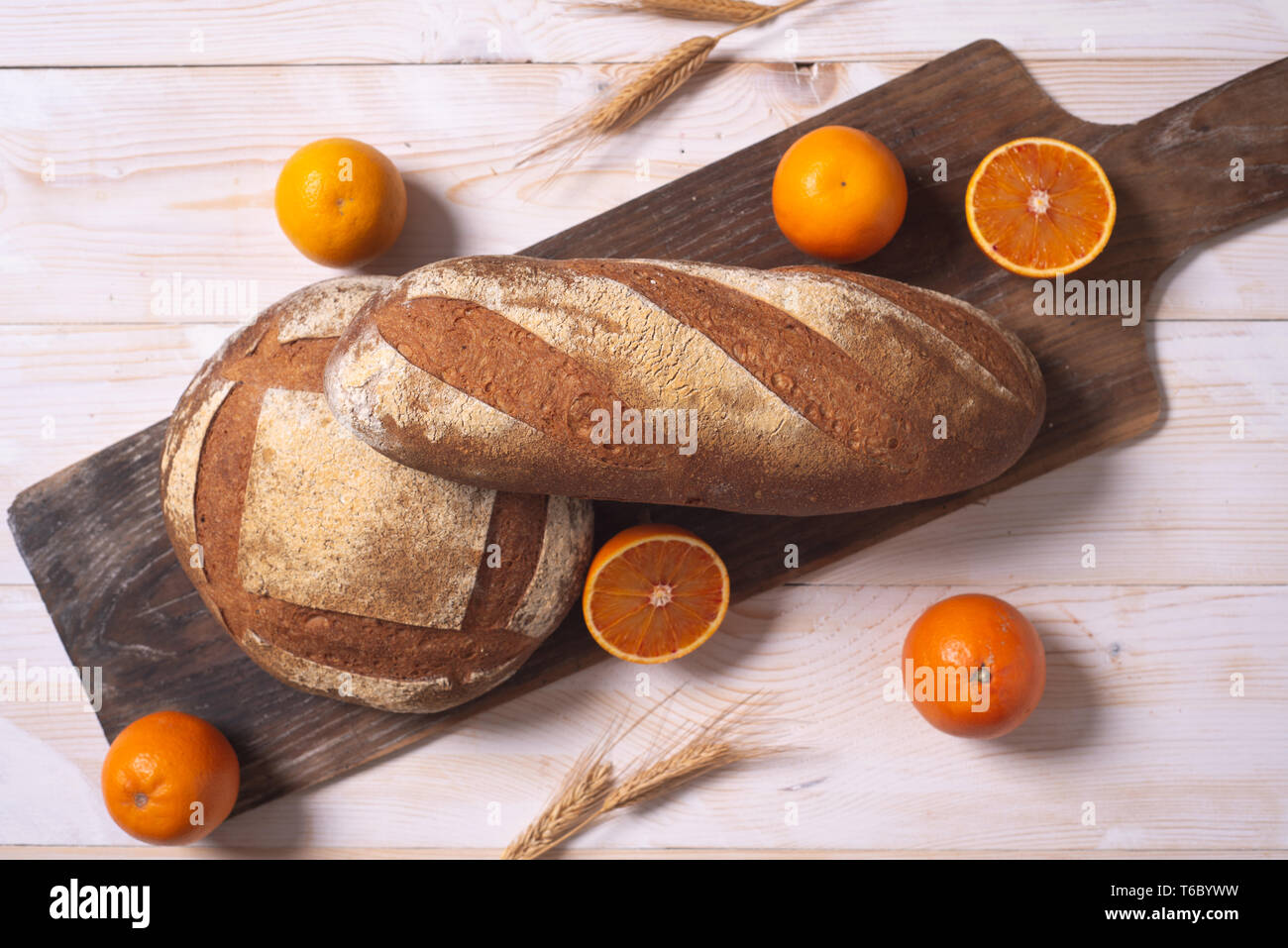 Neues Konzept für nachhaltige und nahrhaftes Brot von der italienischen Abteilung Forschung, mit Zitrusfrüchten Faser aus Verarbeitung von Apfelsinen Abfällen gewonnen wird, Stockfoto