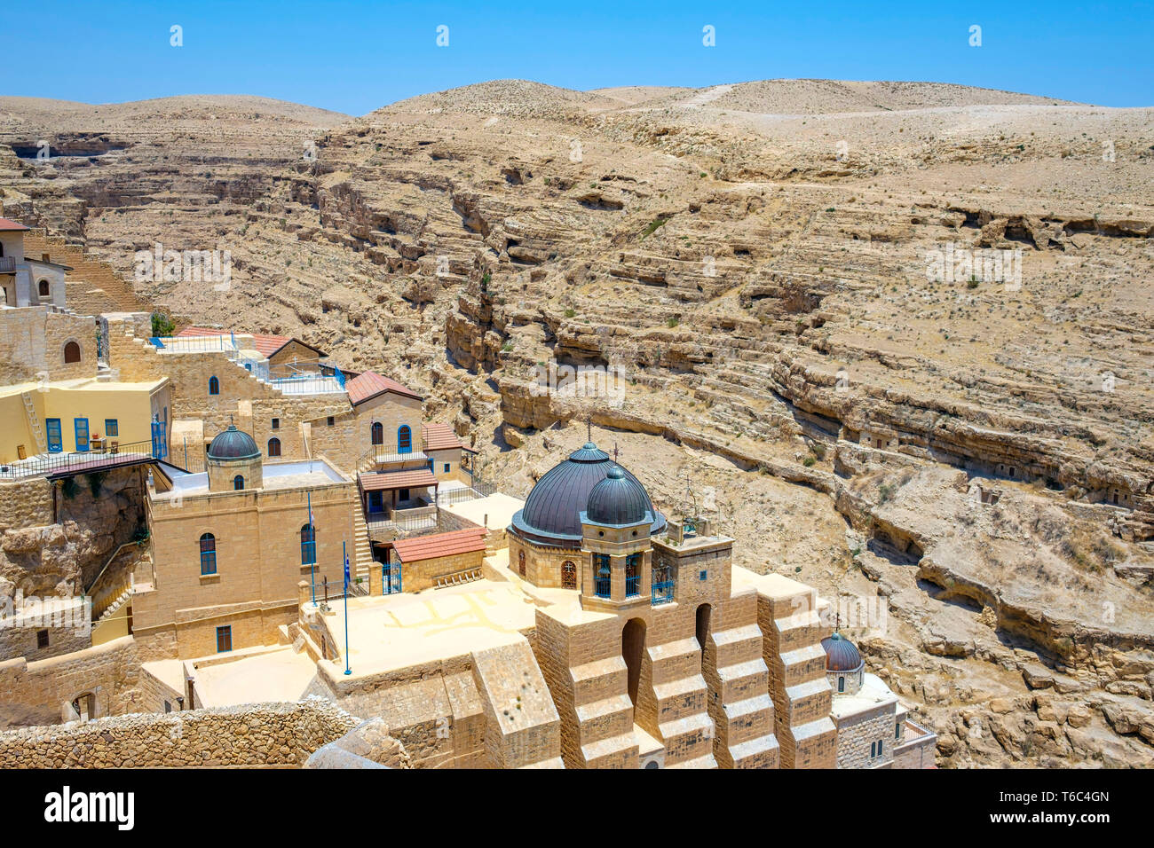 Palästina, West Bank, Bethlehem Governatorat, Al-Ubeidiya. Mar Saba Klosters, in den Klippen des Kidron in der Judäischen Wüste gebaut. Stockfoto