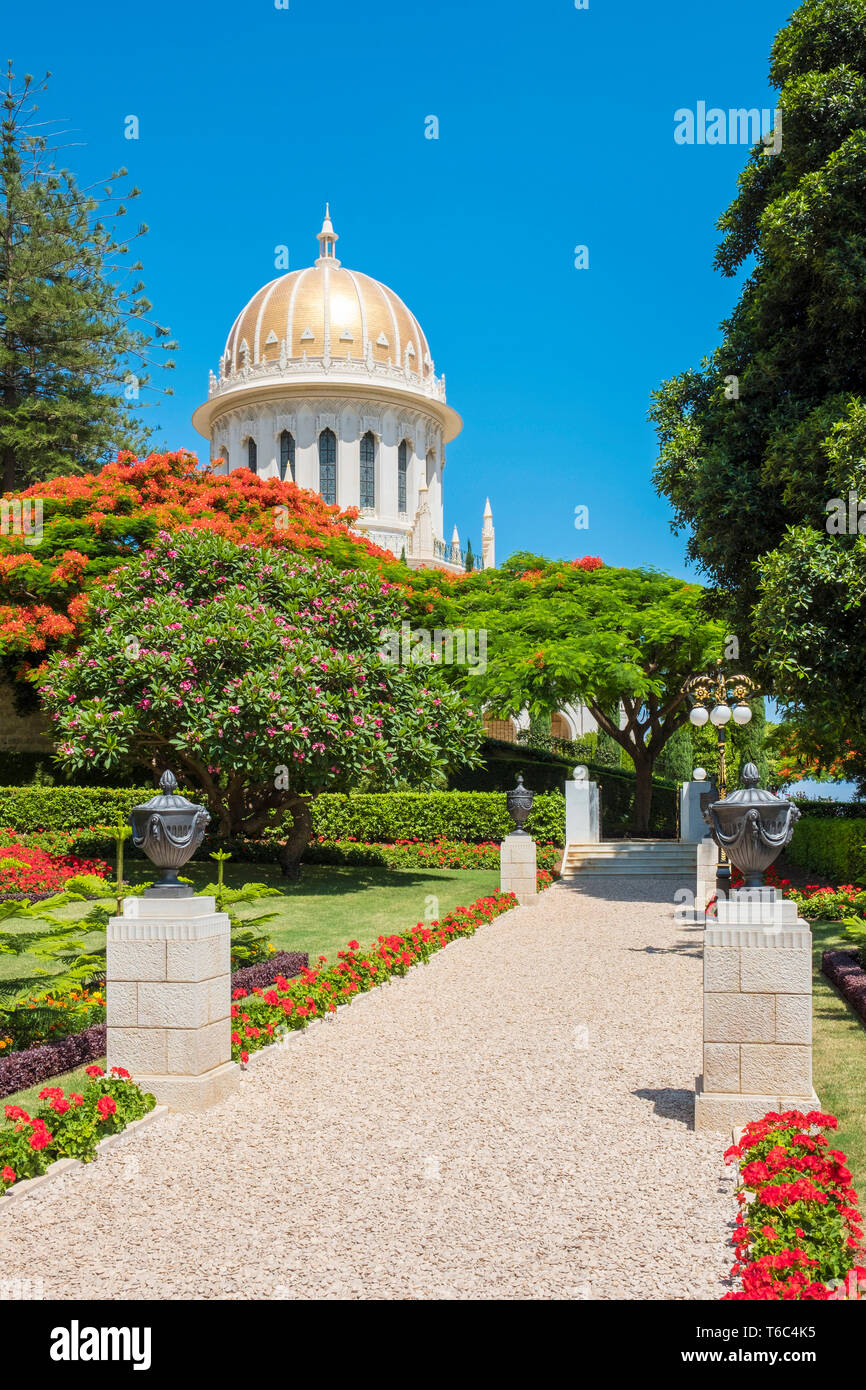 Israel, Haifa District, Haifa. Der Schrein des Bab auf die Baha'i Gärten. Stockfoto