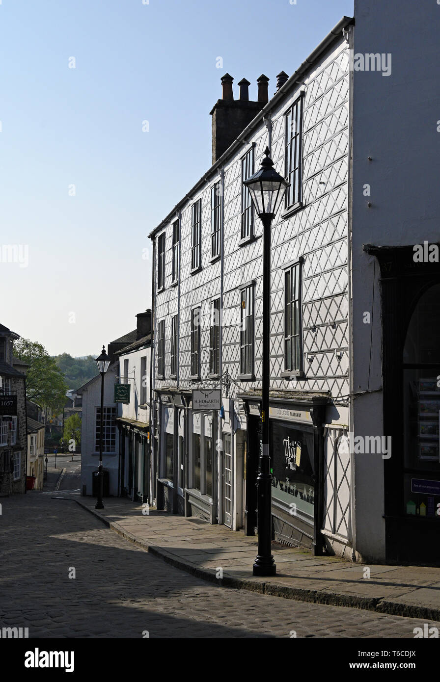 Gußeisen-Fassade auf Nr. 39-45 Branthwaite Braue, Kendal, Cumbria, England, Vereinigtes Königreich, Europa. Stockfoto