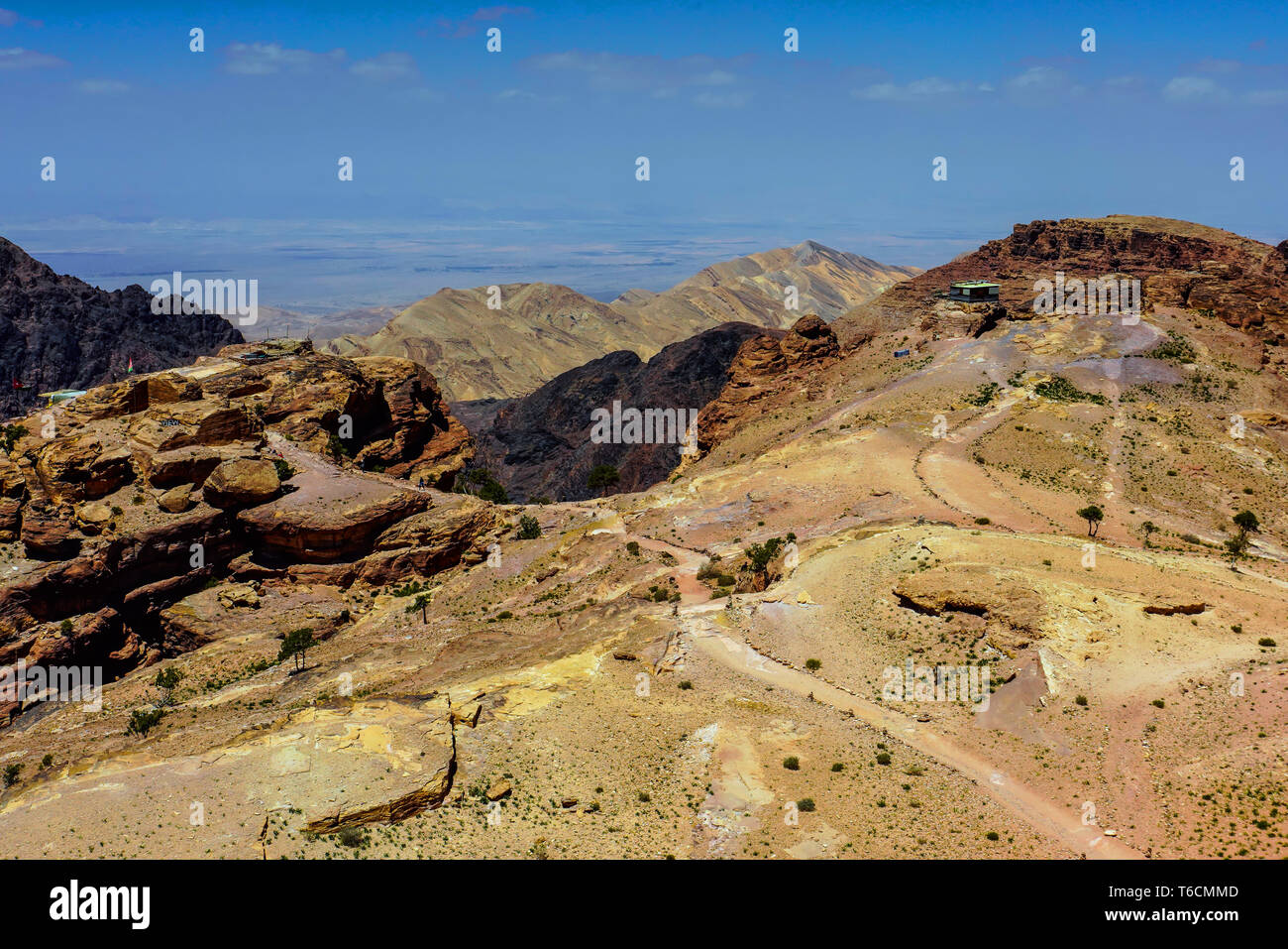 Schöne Landschaft rund um Petra archäologische Stadt, Jordanien. Stockfoto