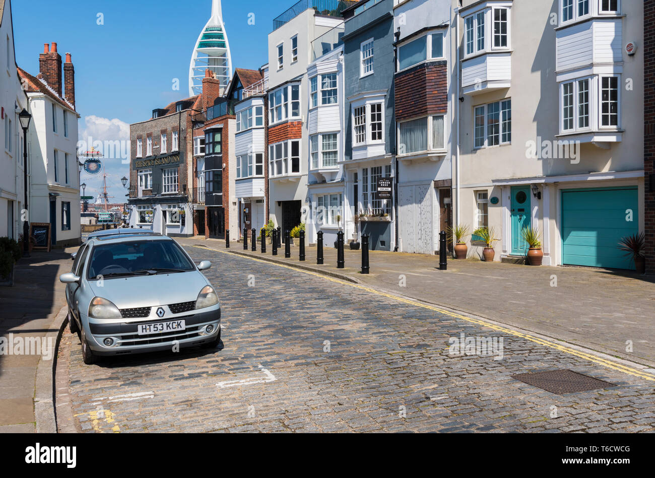 Eine gepflasterte Straße in Bad Square, Portsmouth, Hampshire, England, UK. Gepflasterten Straße. Stockfoto
