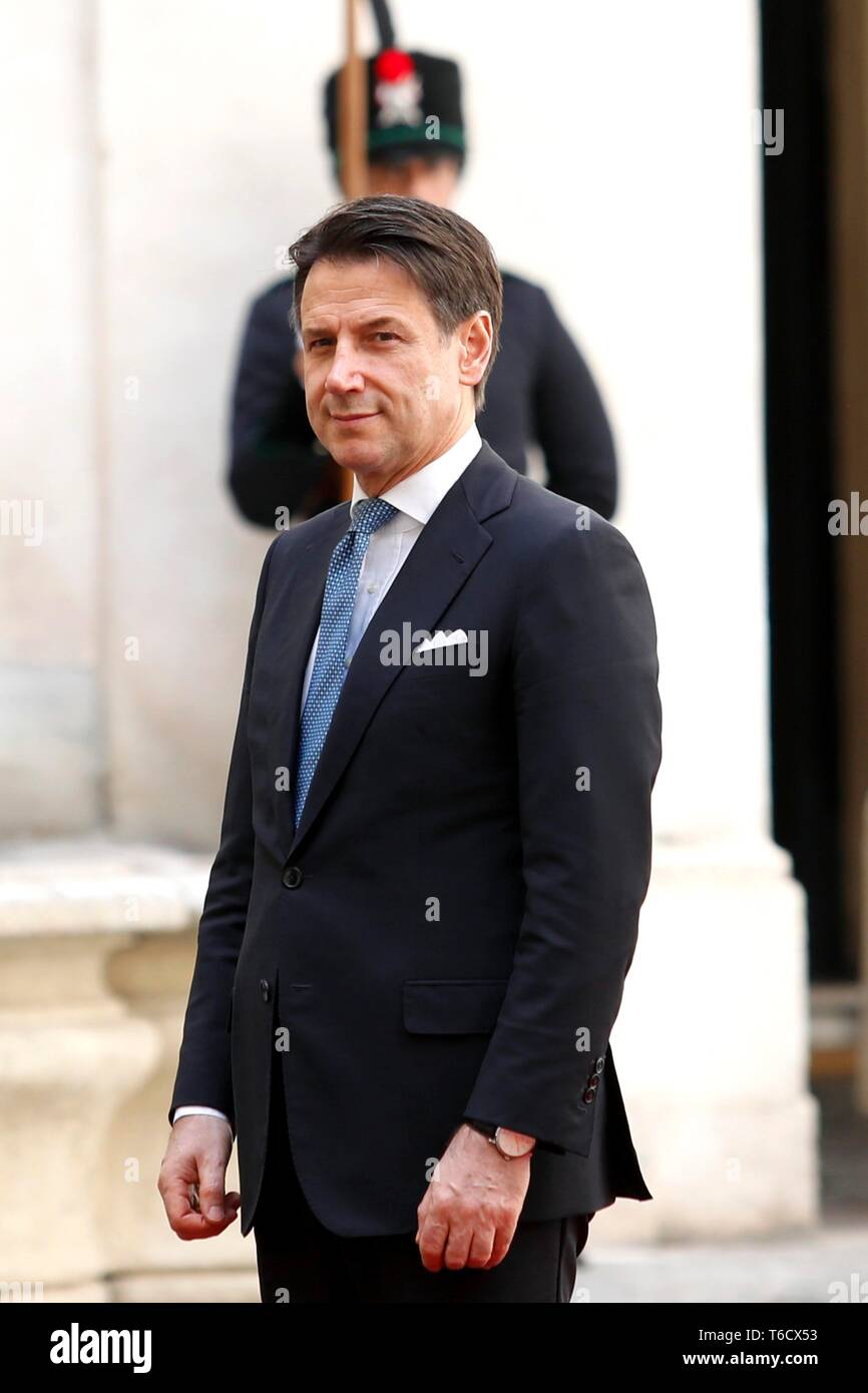 Italien, Rom, 24. April 2019: Italienische premier Giuseppe Conte im Hinterhof des Palazzo Chigi, Hauptsitz der Regierung Foto Remo Casilli/Sintes Stockfoto