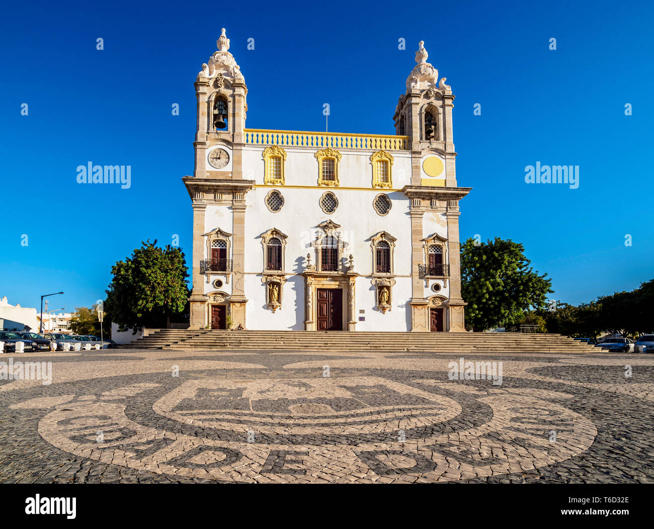Carmo Kirche, Largo do Carmo, Faro, Algarve, Portugal Stockfoto