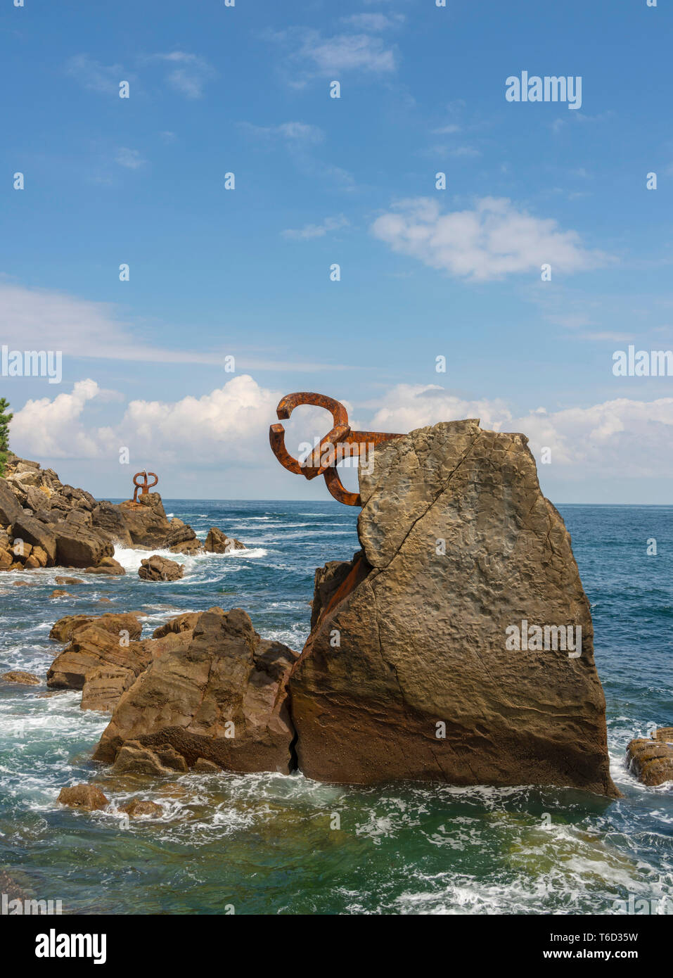 Spanien, Baskenland, San Sebastian (Donostia), Kamm der Wind Skulptur (Peine del viento) Stockfoto