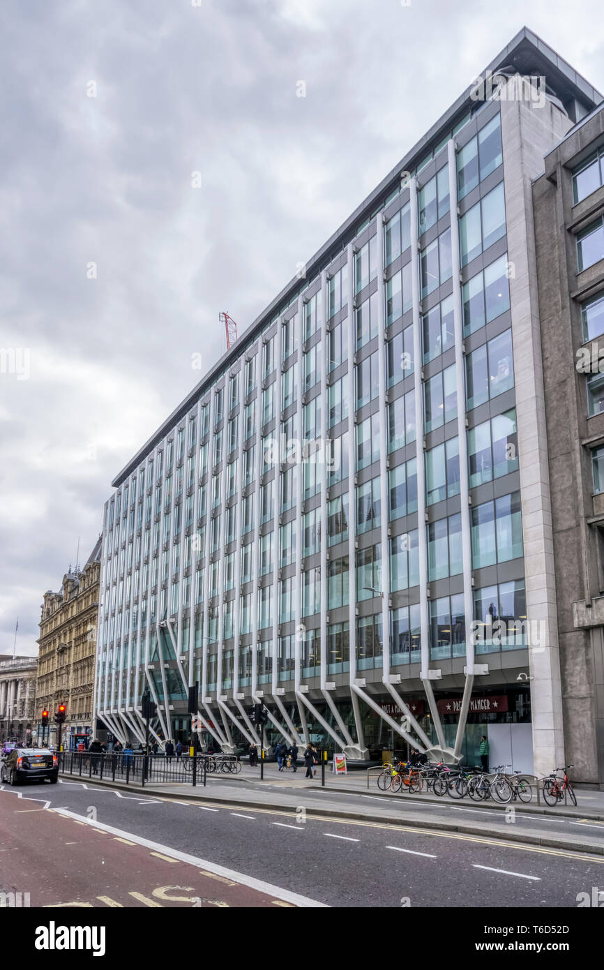 Flotte Ort Haus auf Holborn Viadukt über dem Eingang Nord City Thameslink Station. Von Skidmore Owings & Merrill entworfen und im Jahr 2000 abgeschlossen. Stockfoto