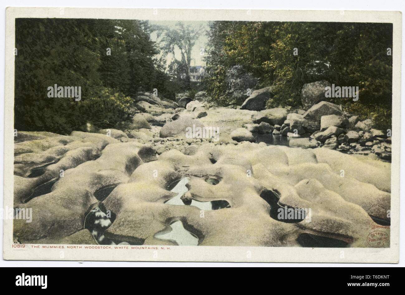 Detroit Publishing Company Ansichtskarte Reproduktion der Mumien, Wasser erodierten Felsen, weiße Berge, North Woodstock, New Hamshire, 1914. Von der New York Public Library. () Stockfoto