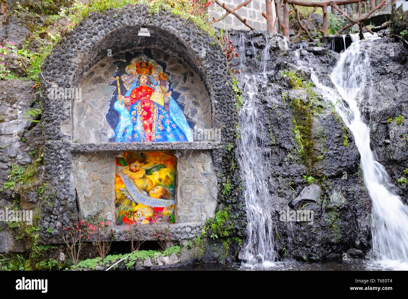 Virgen De Agua Santa Maria Bild Banos Ecuador Stockfotografie Alamy