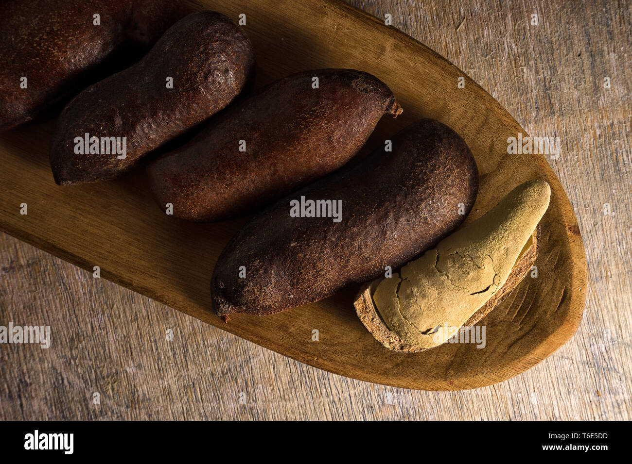 Stinkende toe Obst closeup im rustikalen Schüssel Stockfoto