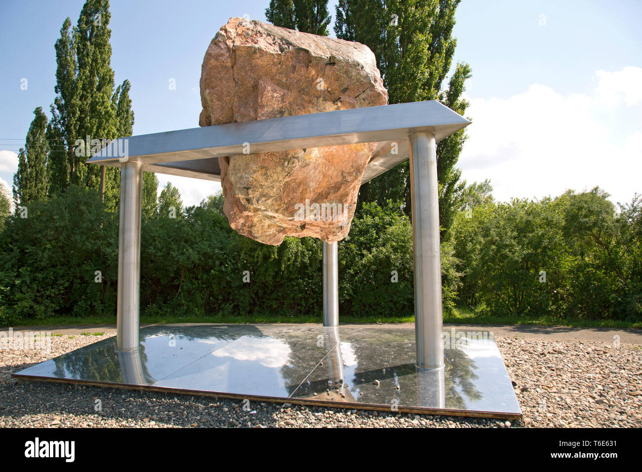 Theresienstadt, tschechische Republik - 6. Juni 2016: eine Skulptur, die von den tschechischen Künstler Aleš Veselý den Holocaust zu merken. Stockfoto