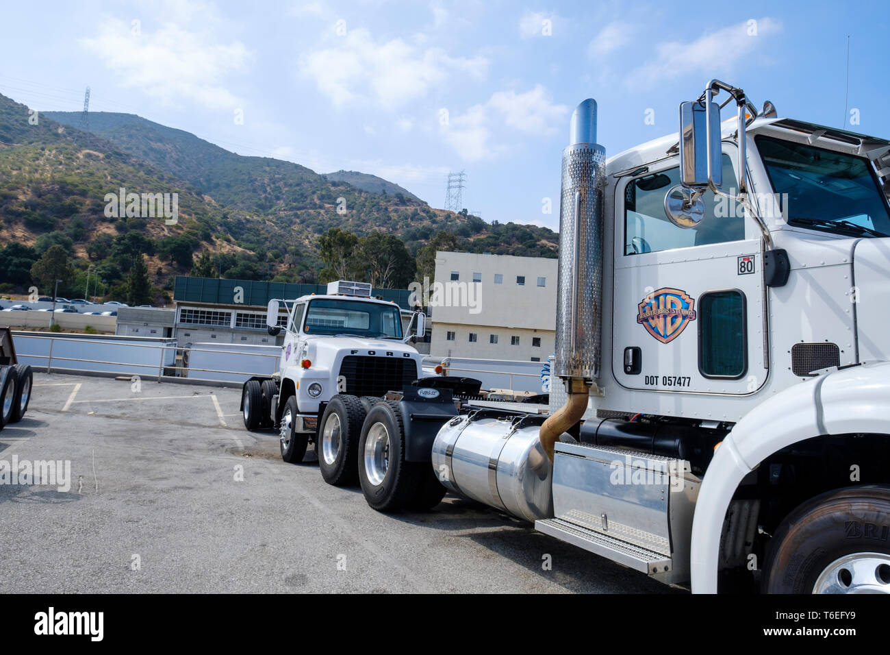Wrner Bros. Lkw an Warner Bros. Studio Hollywood in Los Angeles, Kalifornien, USA Stockfoto