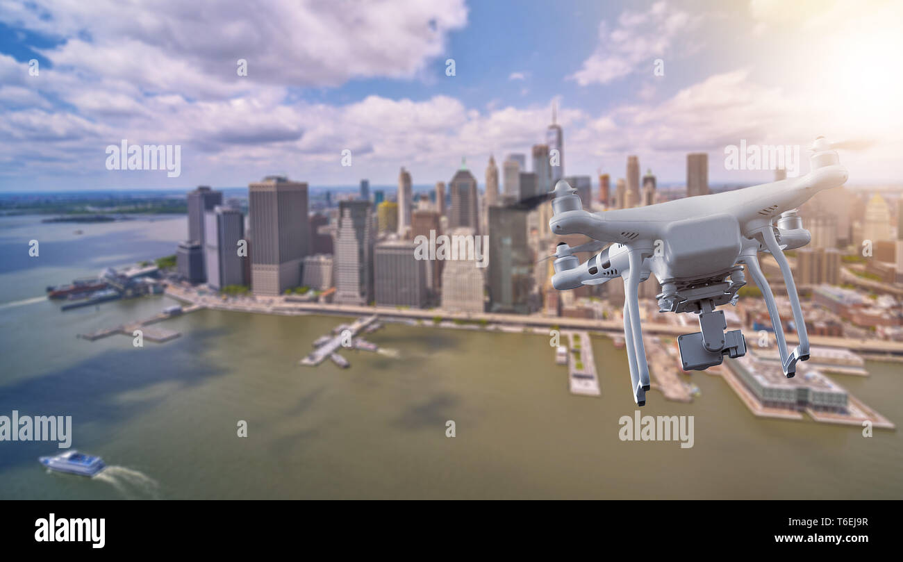 Drohne fliegen über Lower Manhatten, New York City Stockfoto