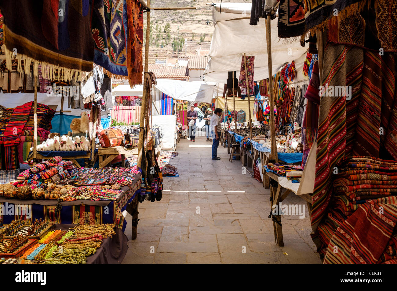 Inca stil Street Market auf Pisac Dorf, Cusco Region, Peru Stockfoto