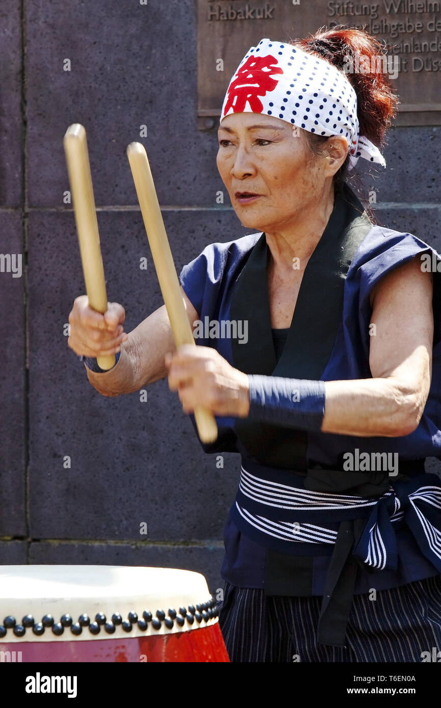 Taiko Trommeln auf dem Japan Tag, Düsseldorf, Nordrhein-Westfalen, Deutschland, Europa Stockfoto