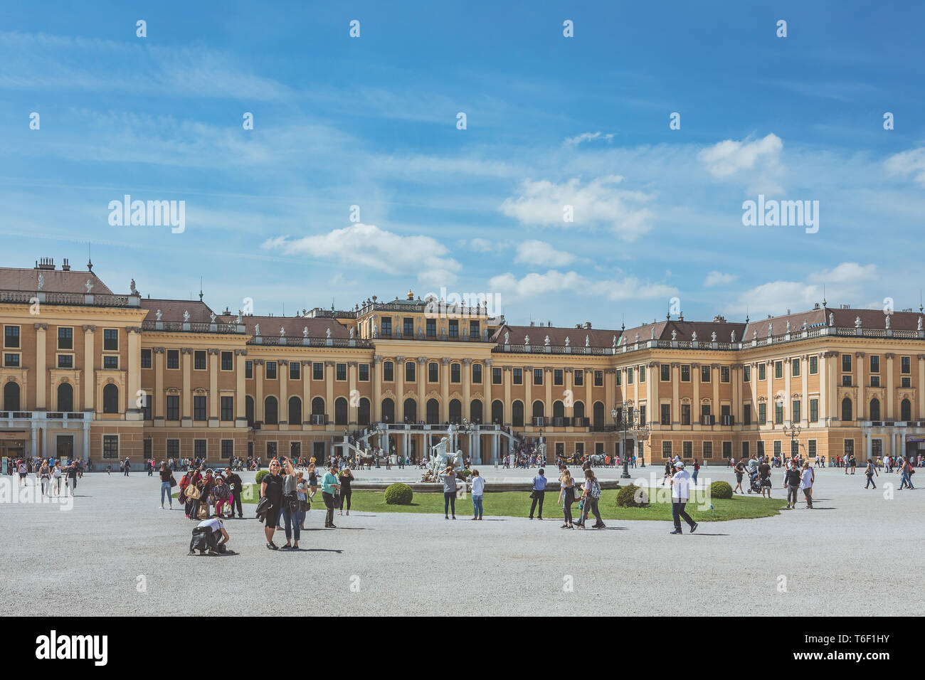 Vorderansicht des Schloss Schönbrunn Stockfoto