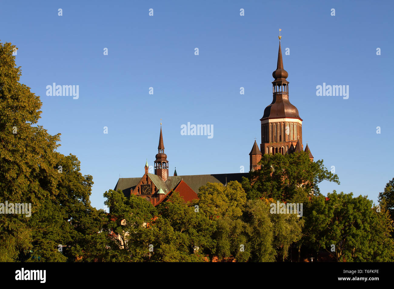 Stralsund churches Fotos und Bildmaterial in hoher Auflösung Seite
