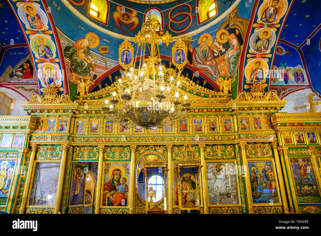 Innenraum der Griechisch-orthodoxen Kirche des Heiligen Johannes im alten Jerusalem, Israel. Stockfoto