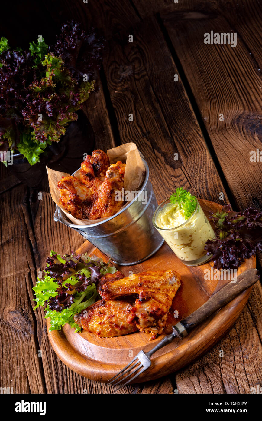 Spiced chicken -Fotos und -Bildmaterial in hoher Auflösung – Alamy