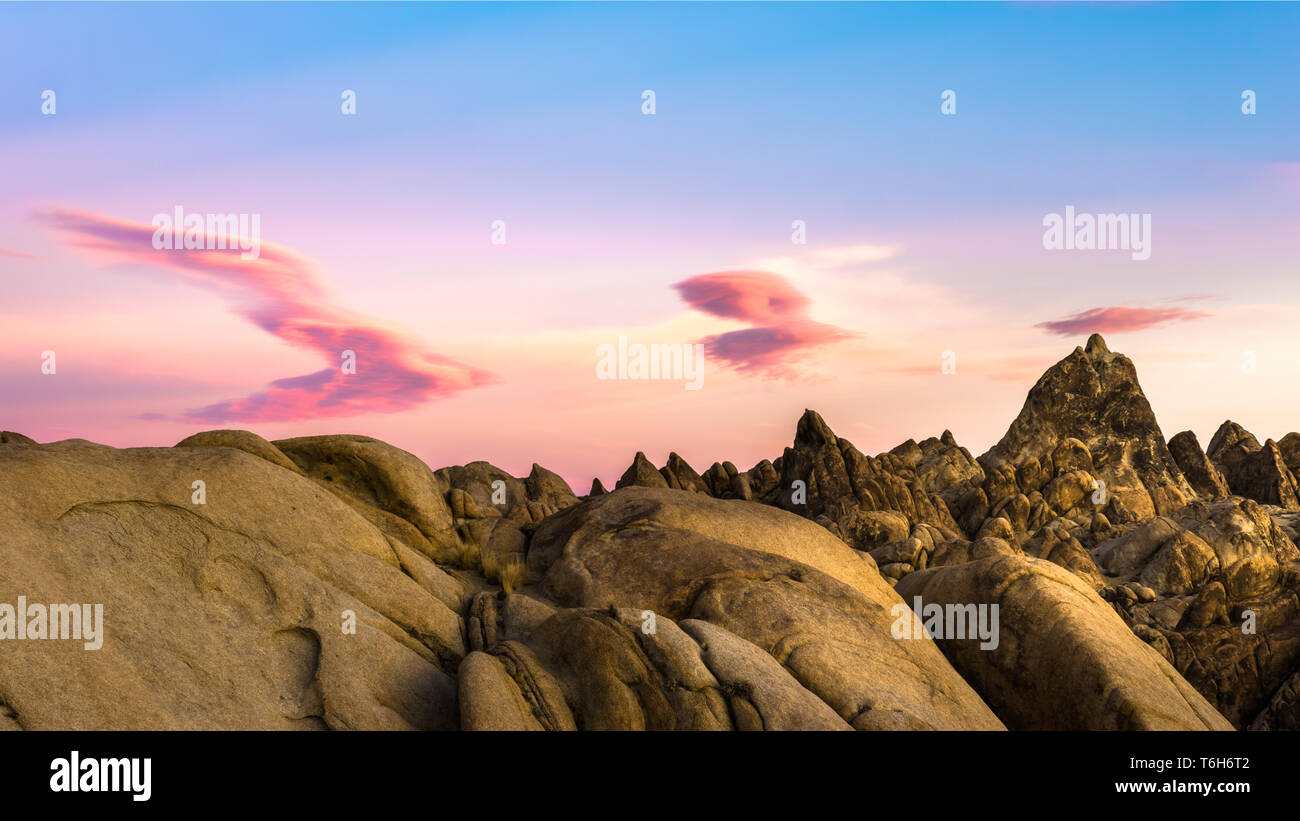 Rosa Wolke in Alabama Hills Stockfoto