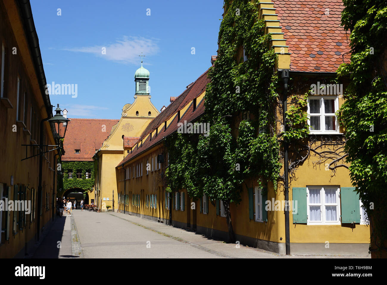 Fuggerei, Augsburg, Bayern, Deutschland Stockfoto