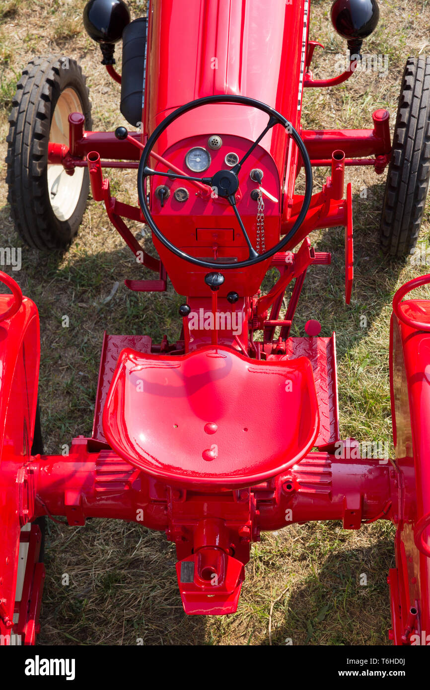 Trattore d'Epoca. Particolare. Marca: Porsche Modello: Junior Anno: 1962 Alimentazione: gasolio Numero cilindri: 1 Cilindrata: 1.600 cc Potenza: Lebenslauf Stockfoto