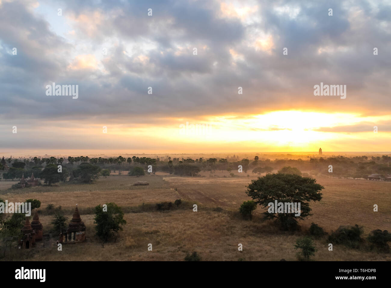 Blick auf den Tempeln, Stupas und Payas von Bagan, Myanmar Stockfoto