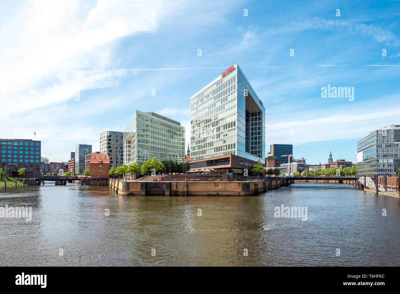 Anspruchsvolle Architektur und außergewöhnliche Gebäude in der HafenCity Hamburg Stockfoto